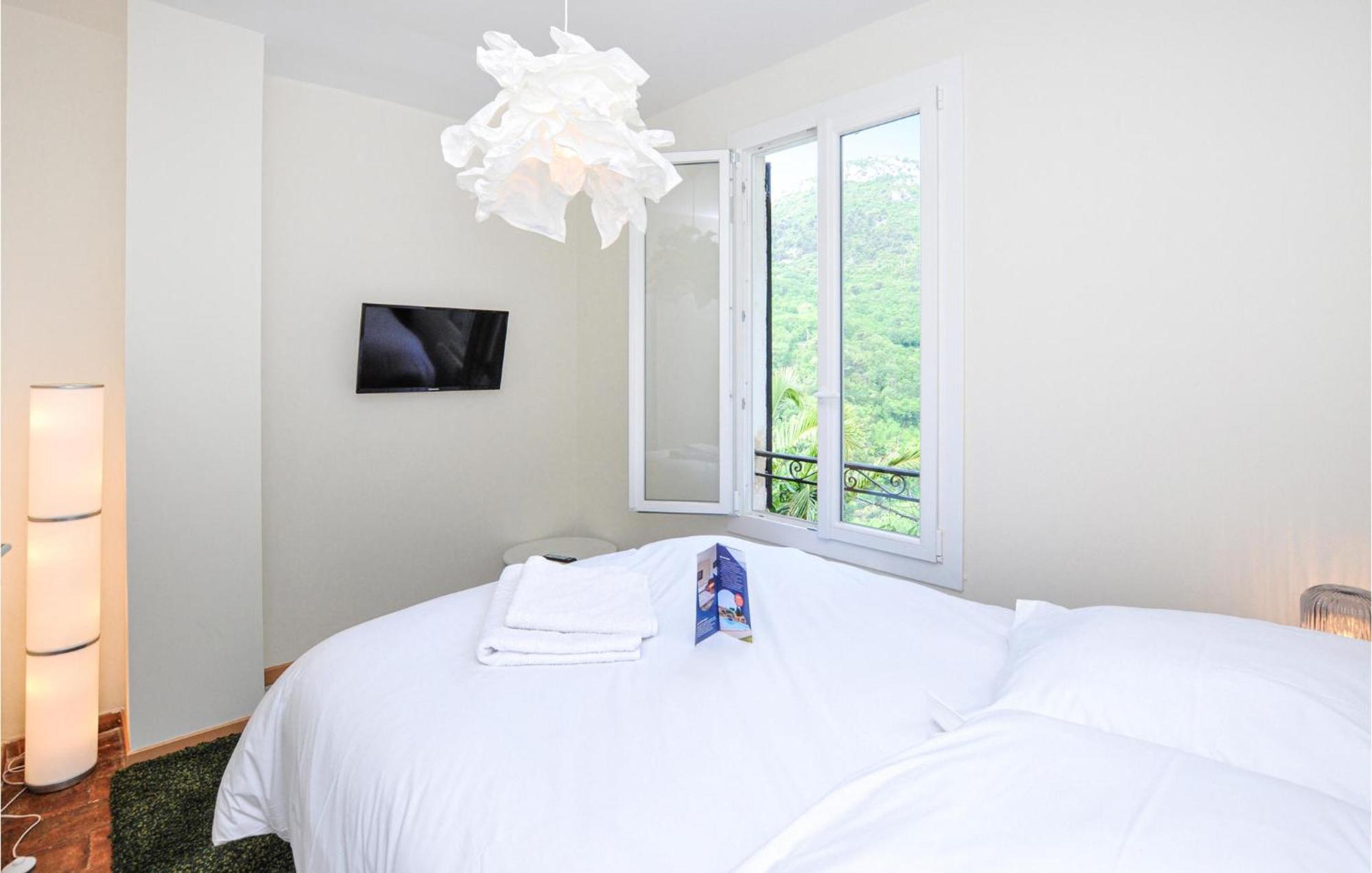 Awesome Apartment In Saint-Jeannet With Kitchen מראה חיצוני תמונה