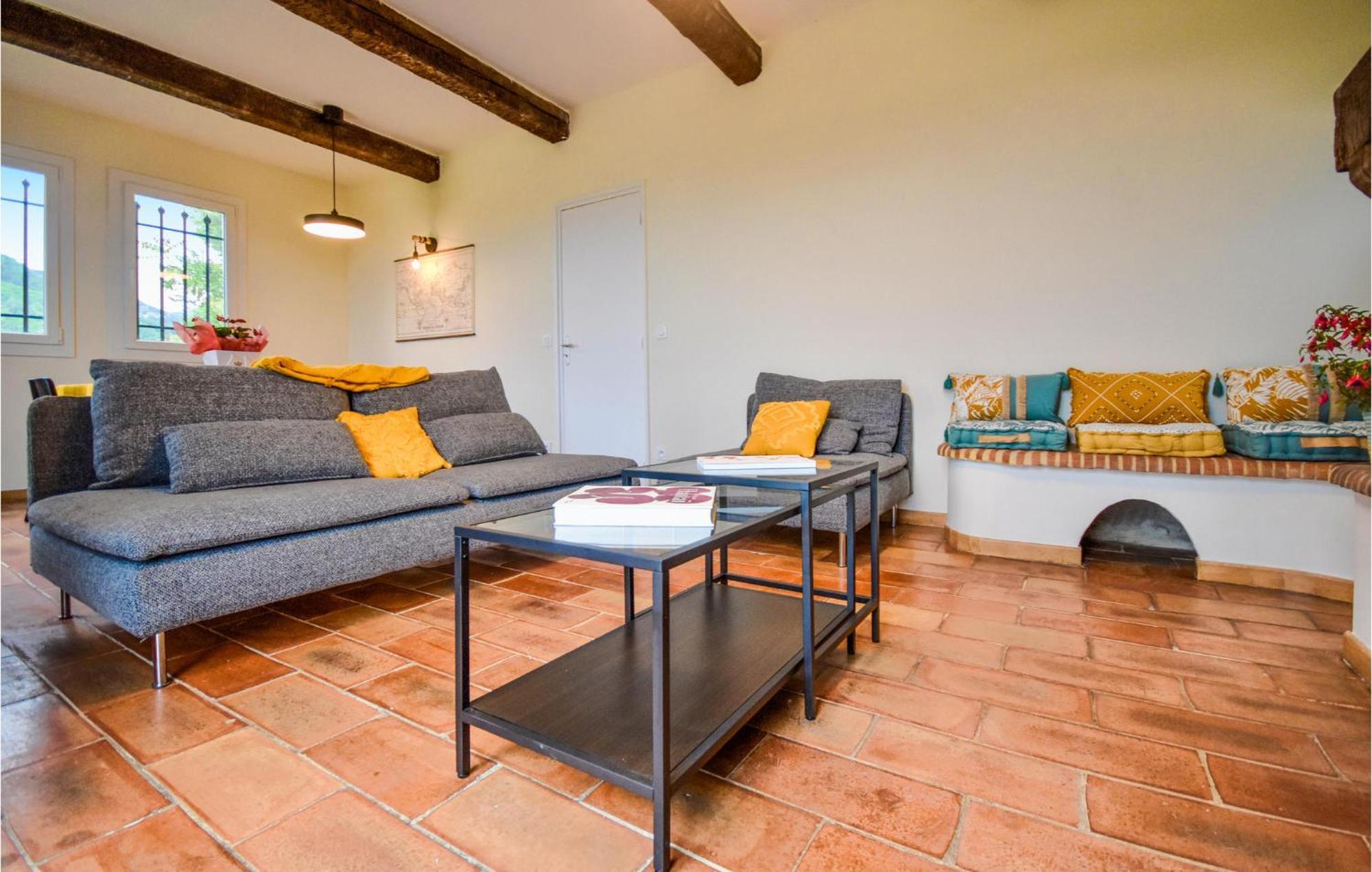 Awesome Apartment In Saint-Jeannet With Kitchen מראה חיצוני תמונה