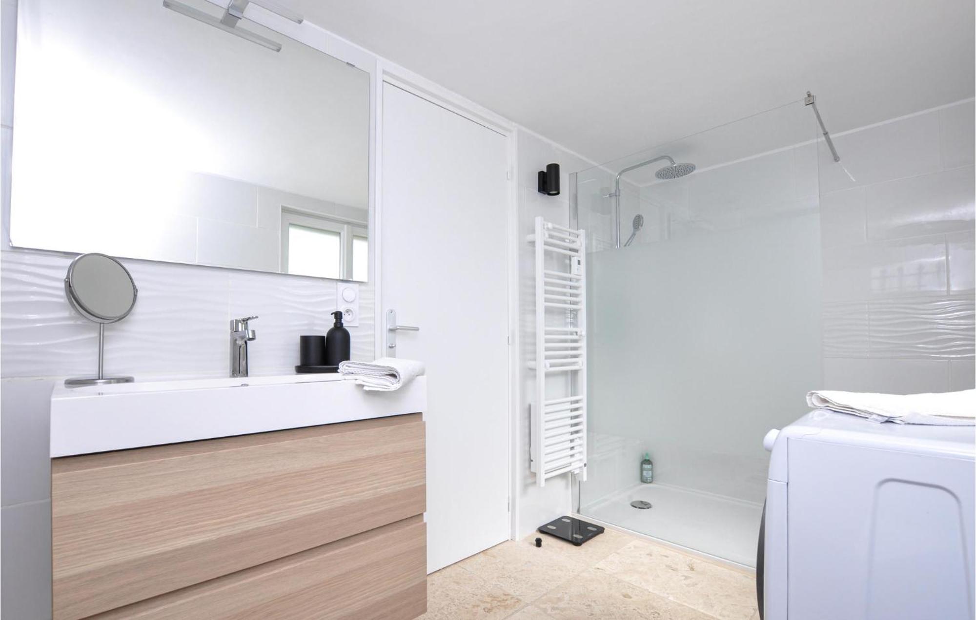 Awesome Apartment In Saint-Jeannet With Kitchen מראה חיצוני תמונה